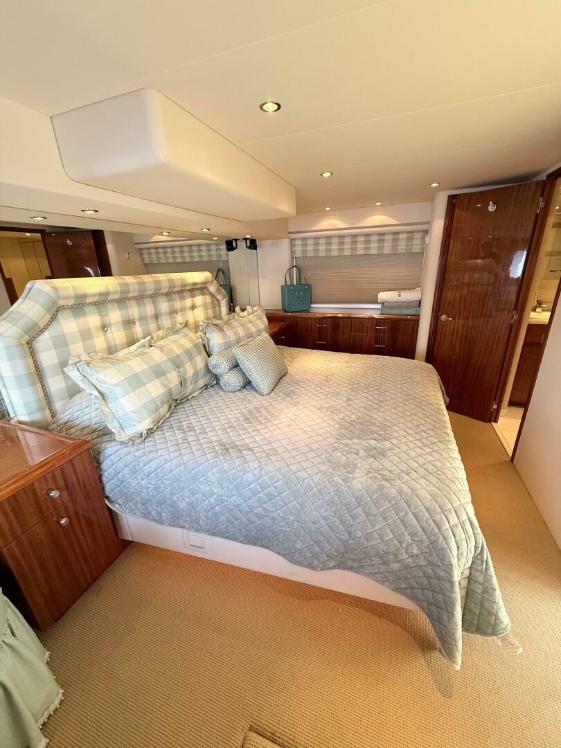 Slide: The Image of Hatteras 60 Motor Yacht 2009 - 5444924