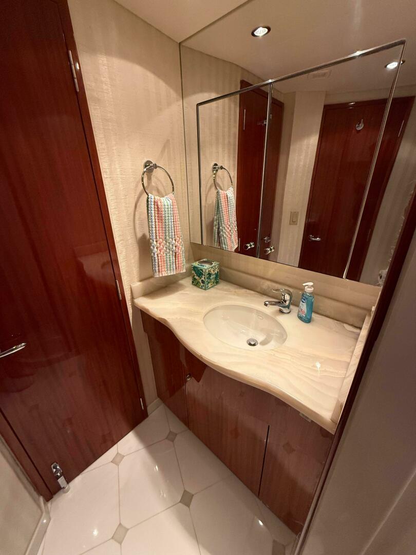 Slide: The Image of Hatteras 60 Motor Yacht 2009 - 5444930