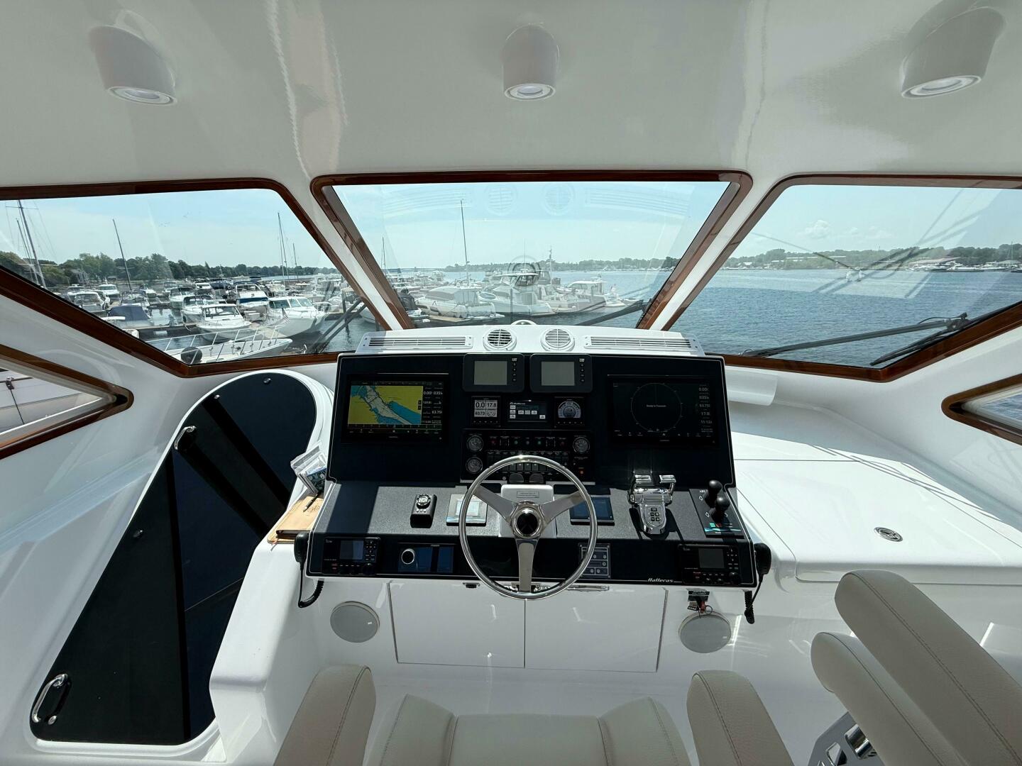 Slide: The Image of Hatteras 60 Motor Yacht 2009 - 5444942