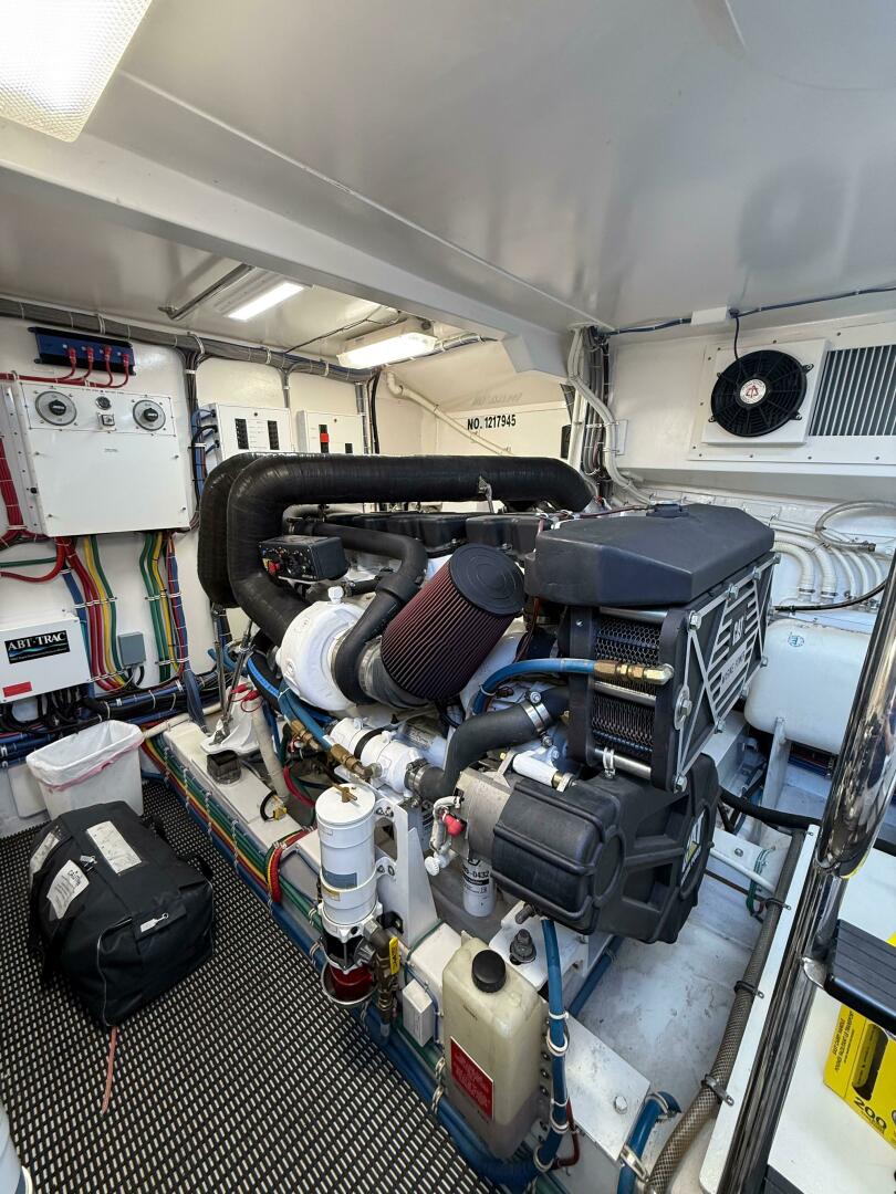 Slide: The Image of Hatteras 60 Motor Yacht 2009 - 5444944