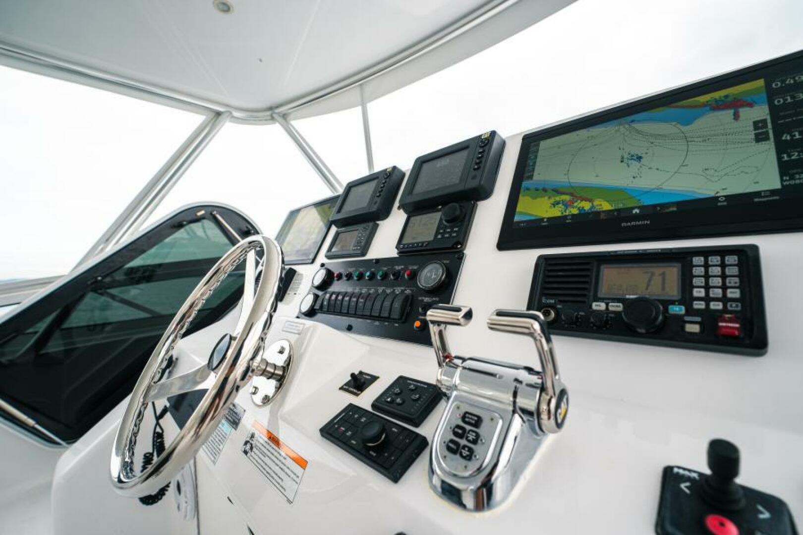 Slide: The Image of 2009 Hatteras 60 Motor Yacht Little Wave - 4623472