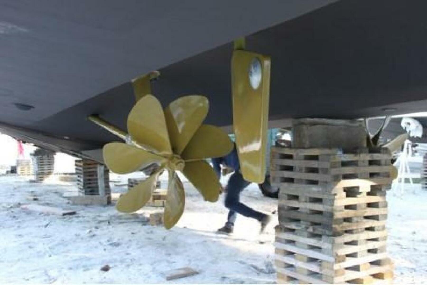 Slide: The Image of 2009 Hatteras 60 Motor Yacht Little Wave - 4623519