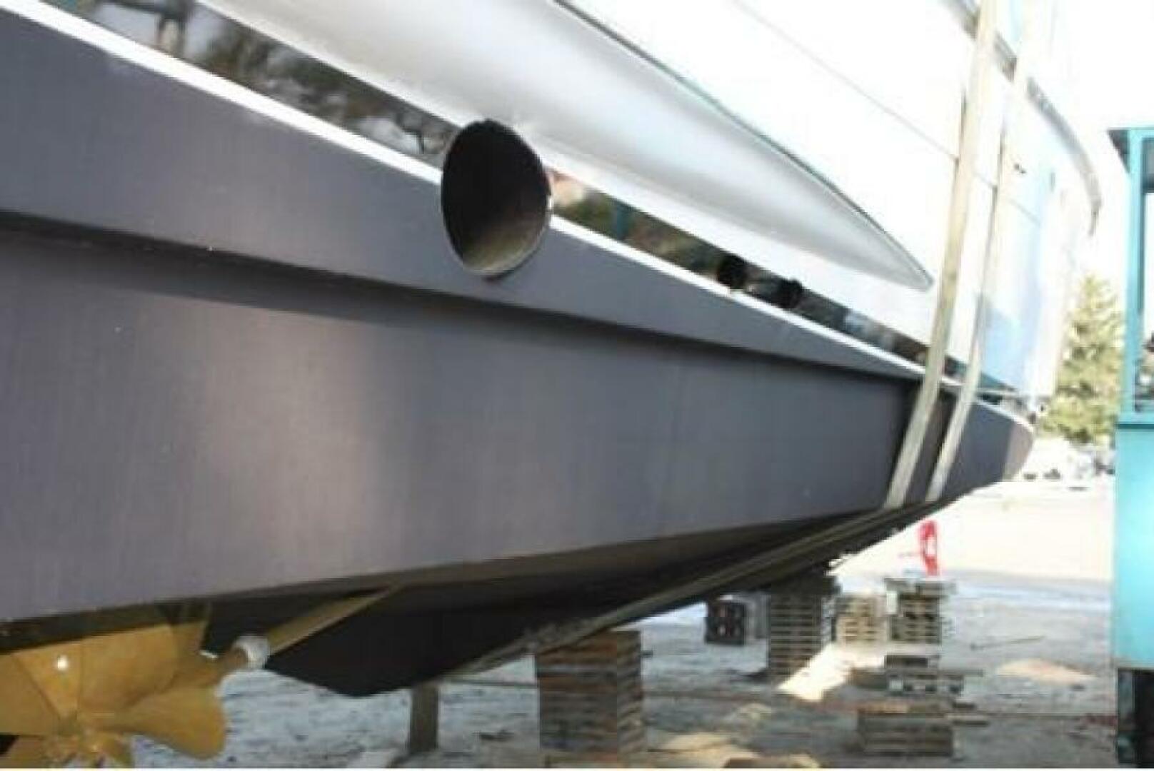 Slide: The Image of 2009 Hatteras 60 Motor Yacht Little Wave - 4623524