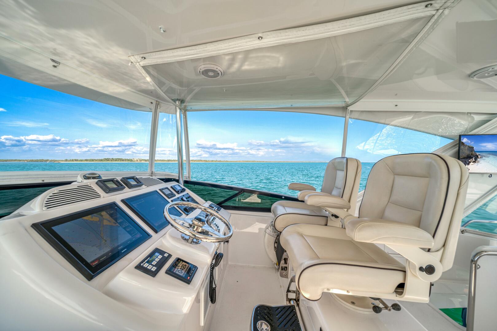 Slide: The Image of 2017 Hatteras 60 Motor Yacht 'West' Helm - 4415751