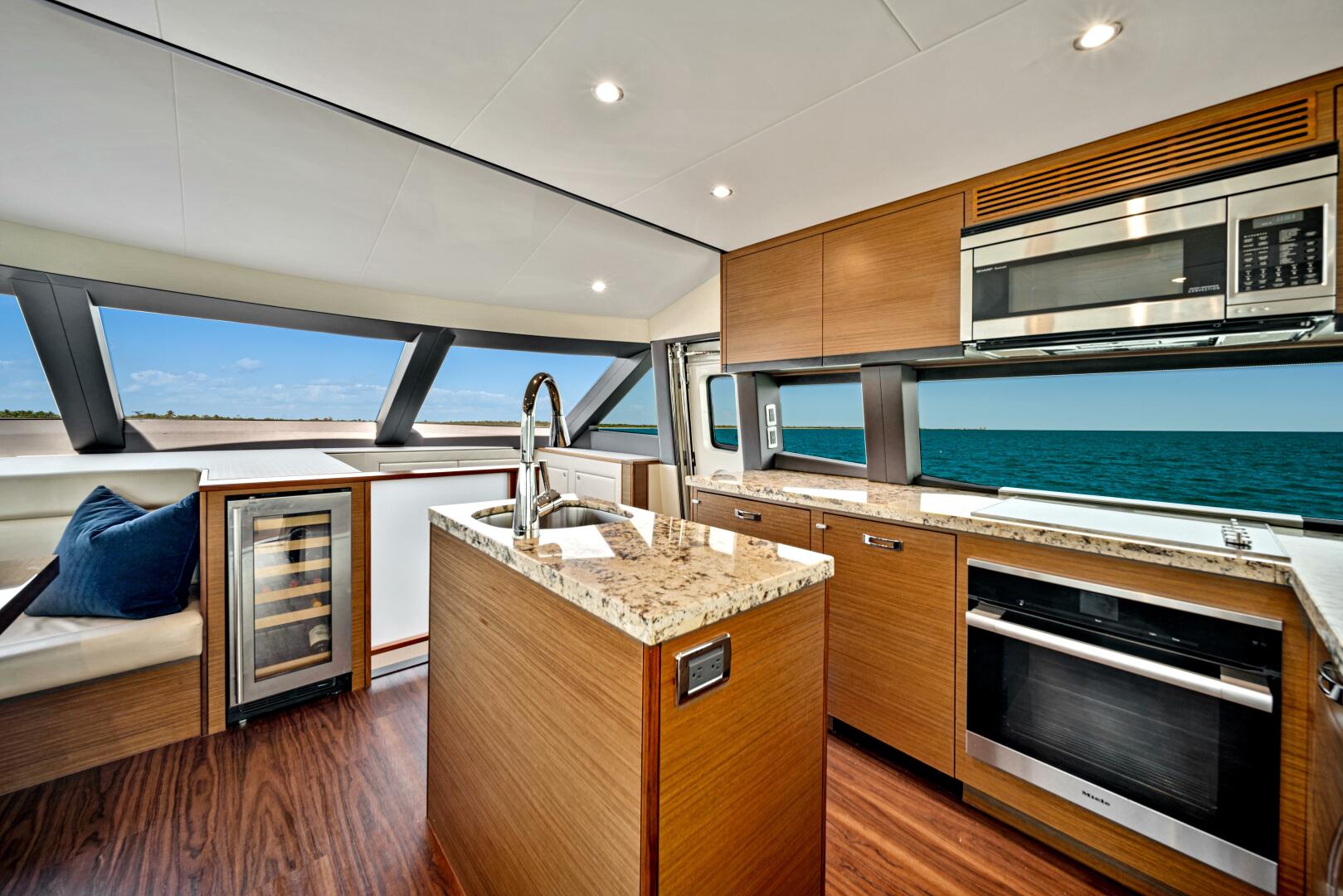 Slide: The Image of 2017 Hatteras 60 Motor Yacht 'West' - 4415670