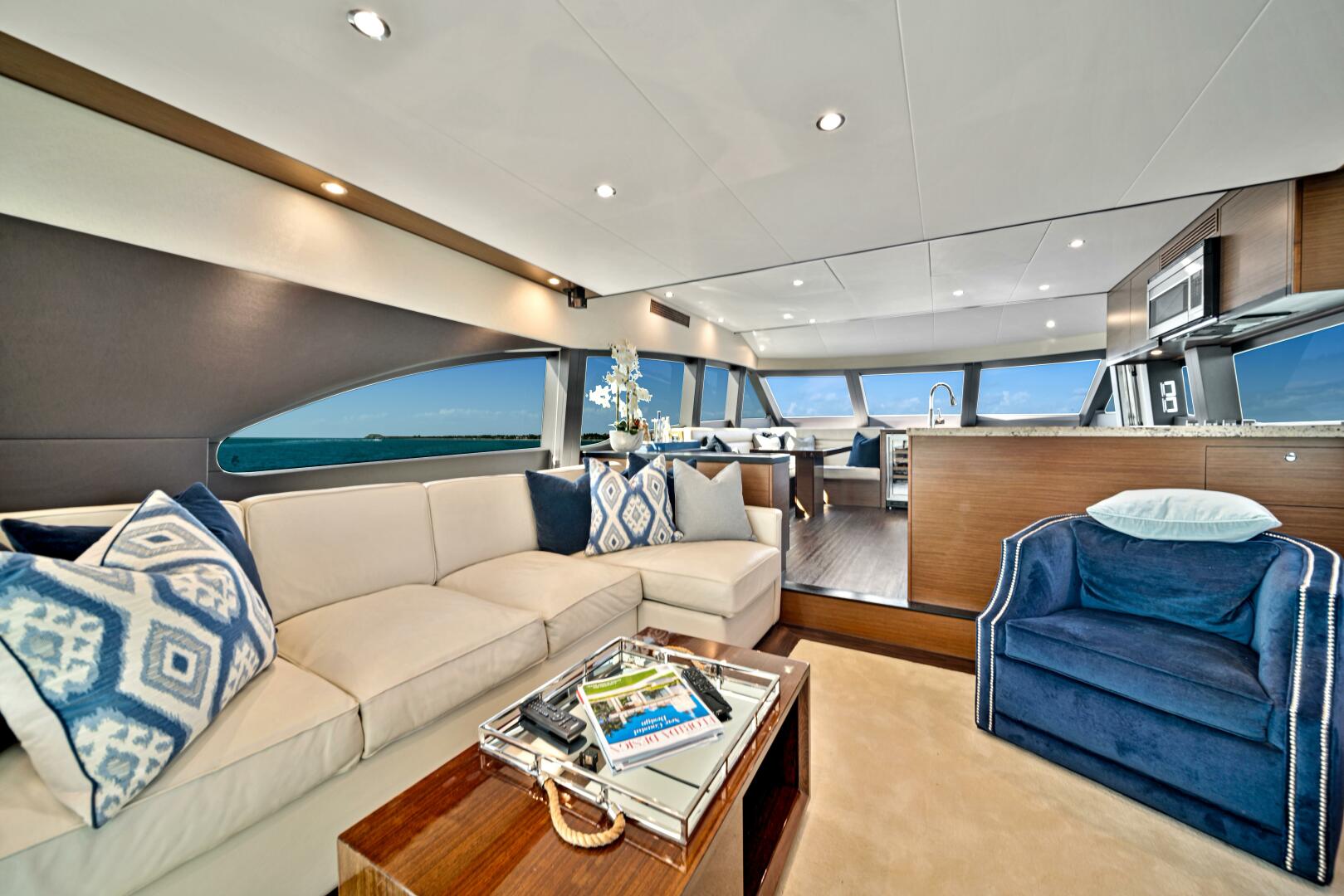 Slide: The Image of 2017 Hatteras 60 Motor Yacht 'West' - 4415704