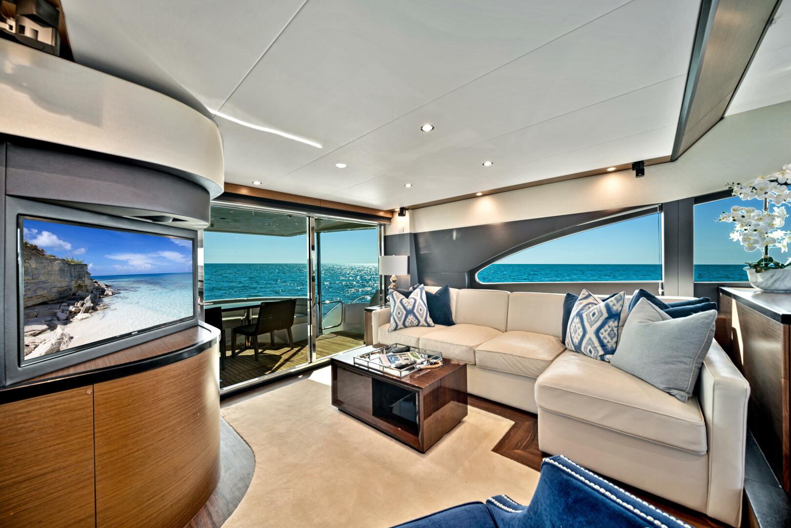Slide: The Image of 2017 Hatteras 60 Motor Yacht 'West' - 4415706