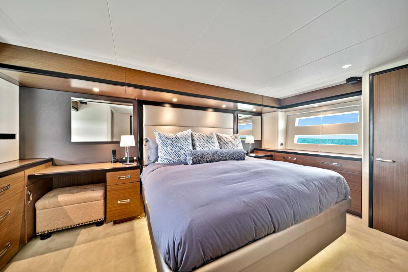Slide: The Image of 2017 Hatteras 60 Motor Yacht 'West' - 4415734