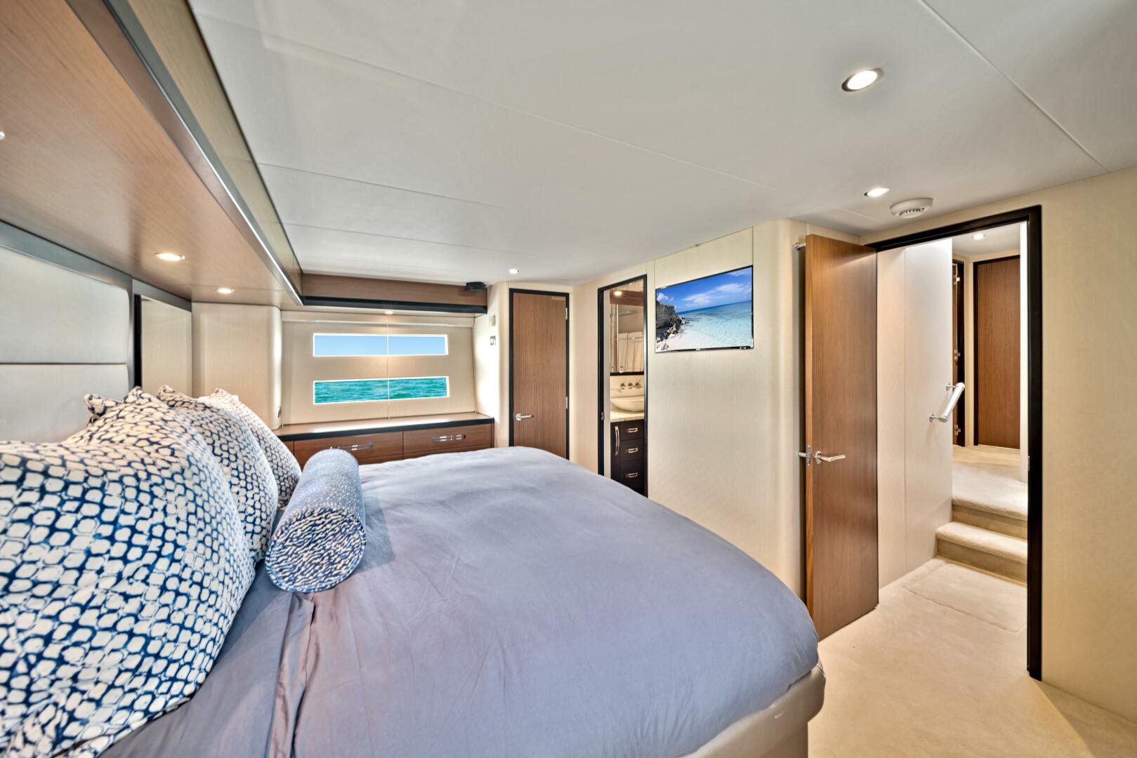 Slide: The Image of 2017 Hatteras 60 Motor Yacht 'West' - 4415735