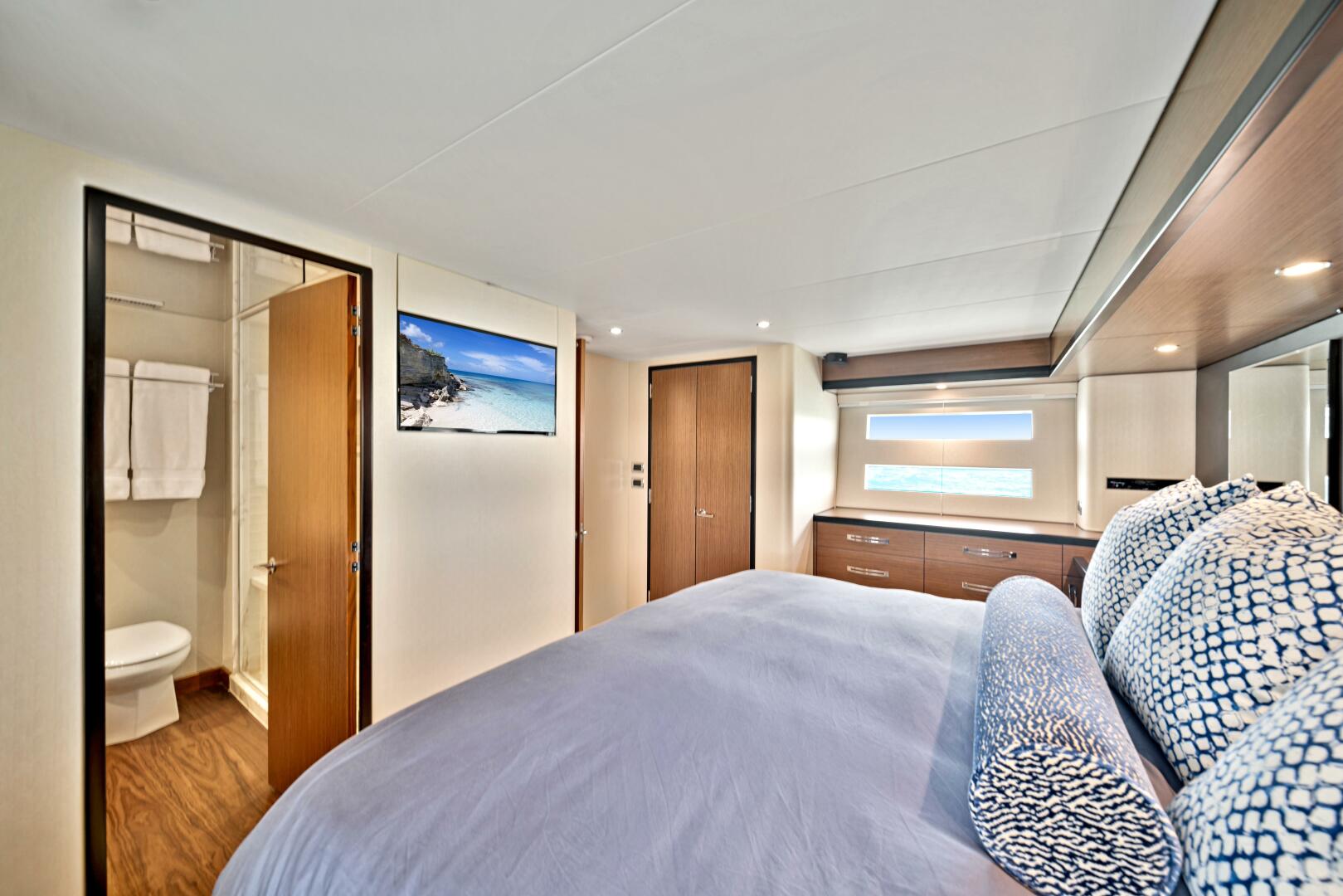 Slide: The Image of 2017 Hatteras 60 Motor Yacht 'West' - 4415736