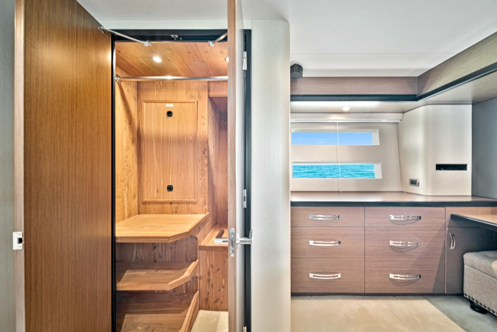 Slide: The Image of 2017 Hatteras 60 Motor Yacht 'West' - 4415730