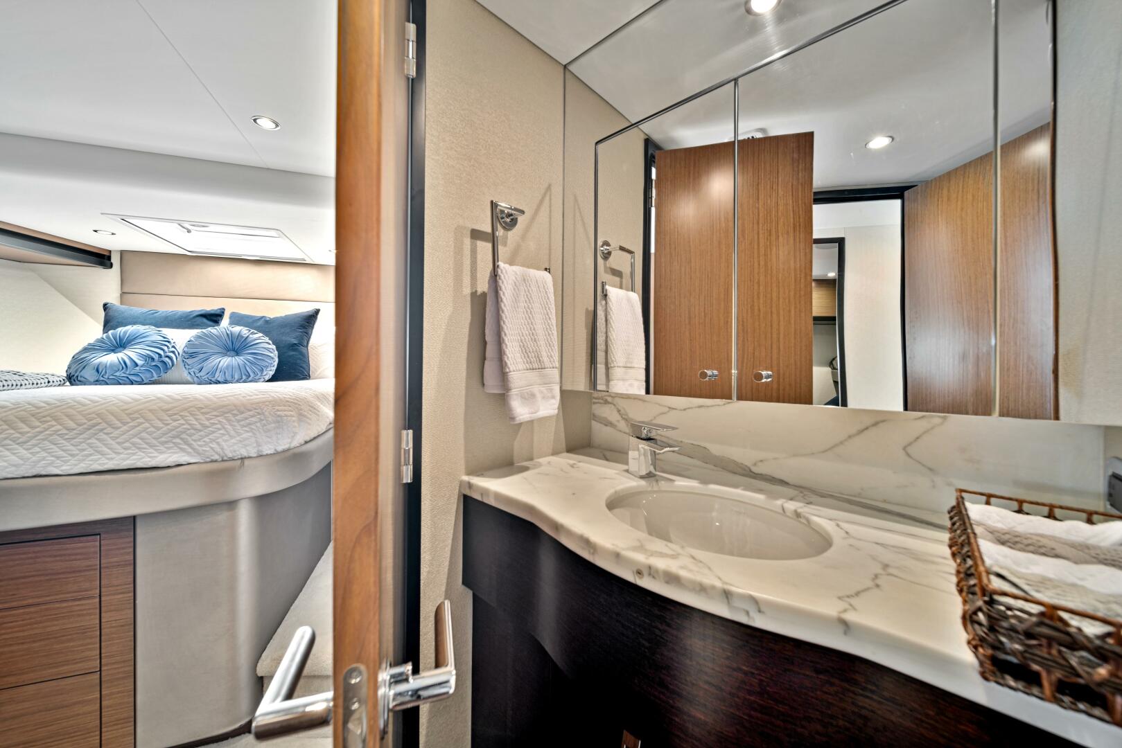 Slide: The Image of 2017 Hatteras 60 Motor Yacht 'West' - 4415715