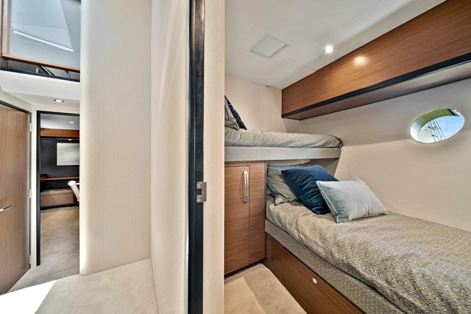 Slide: The Image of 2017 Hatteras 60 Motor Yacht 'West' - 4415720