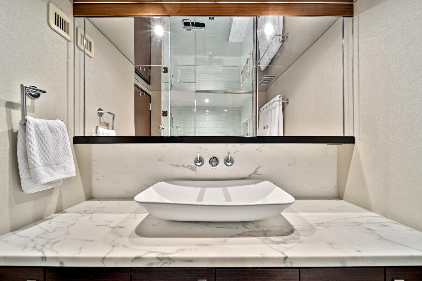 Slide: The Image of 2017 Hatteras 60 Motor Yacht 'West' - 4415726