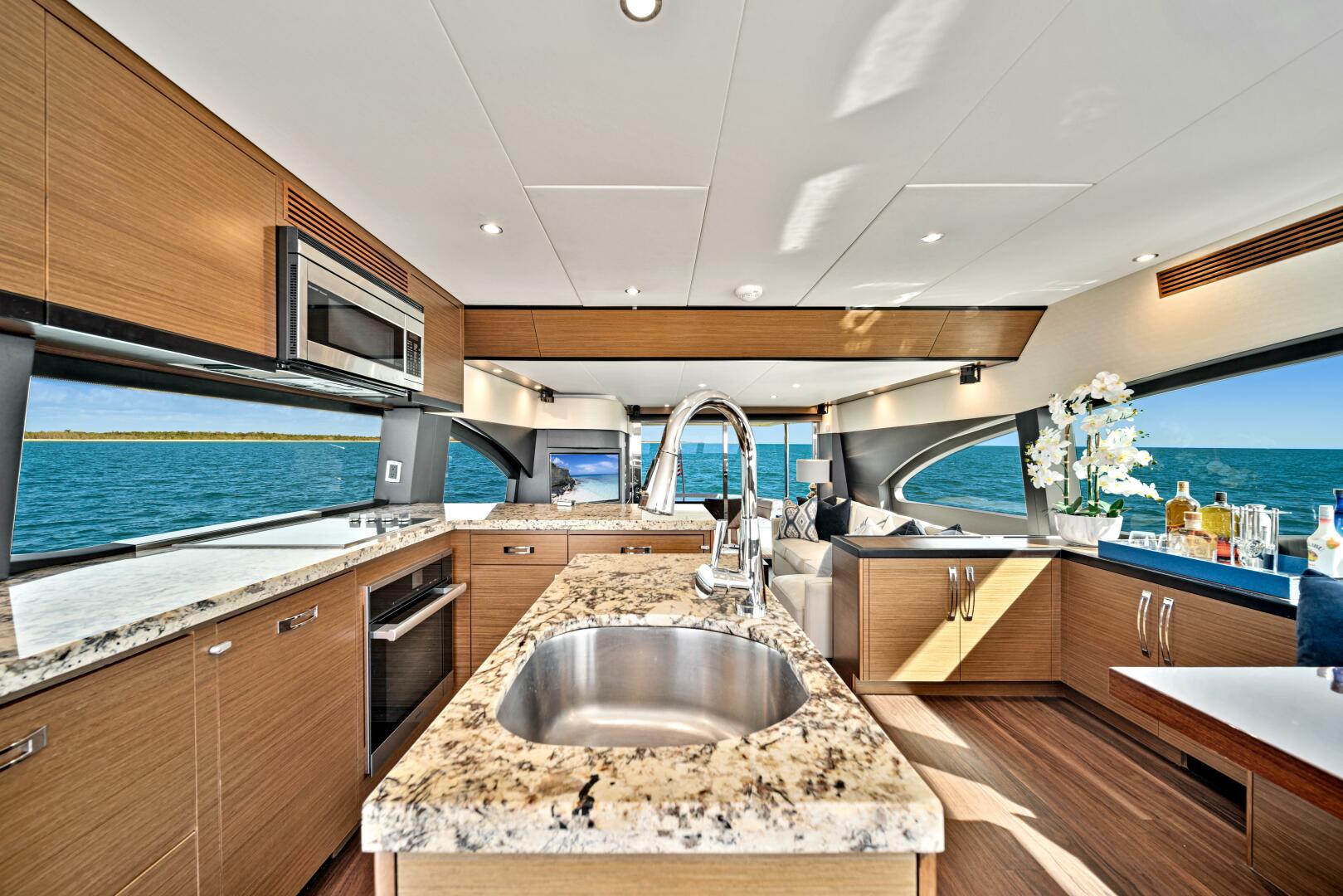 Slide: The Image of 2017 Hatteras 60 Motor Yacht 'West' - 4415666