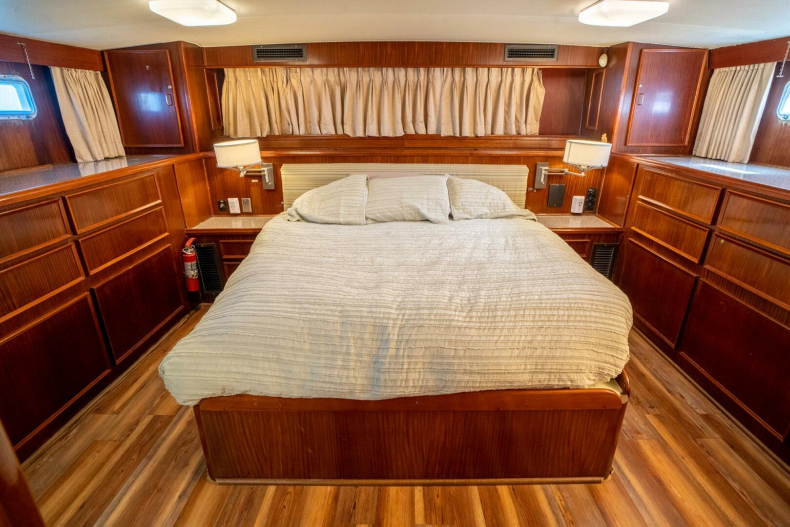 Slide: The Image of Hatteras 61 Motoryacht 1981 - 5276320