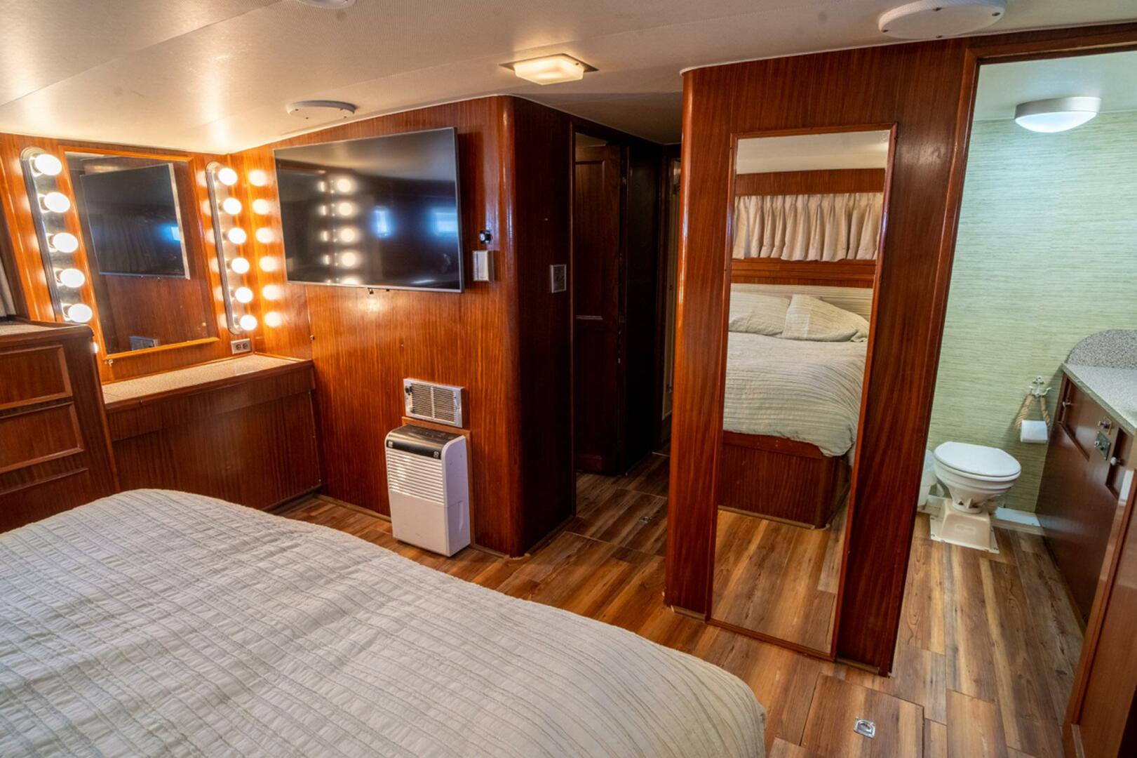 Slide: The Image of Hatteras 61 Motoryacht 1981 - 5276323