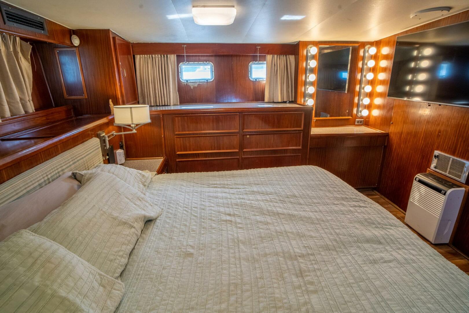 Slide: The Image of Hatteras 61 Motoryacht 1981 - 5276324