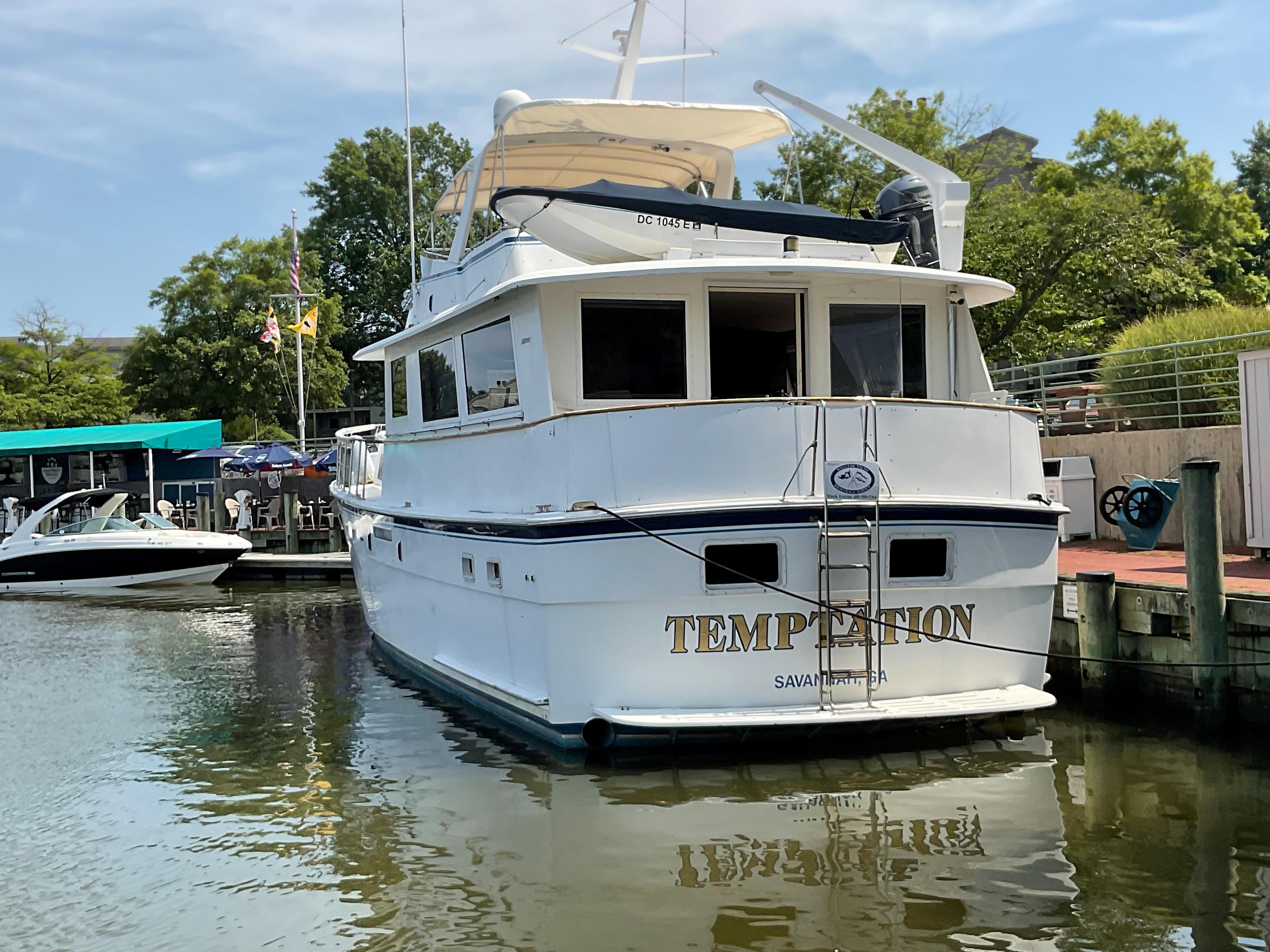 Slide: The Image of Hatteras 61' Motor Yacht 1981 - 3