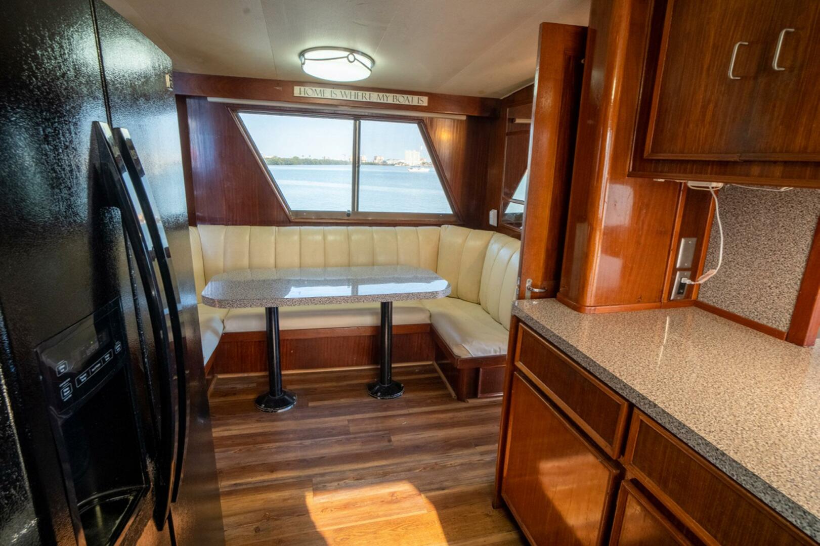 Slide: The Image of Hatteras 61 Motoryacht 1981 - 5276311