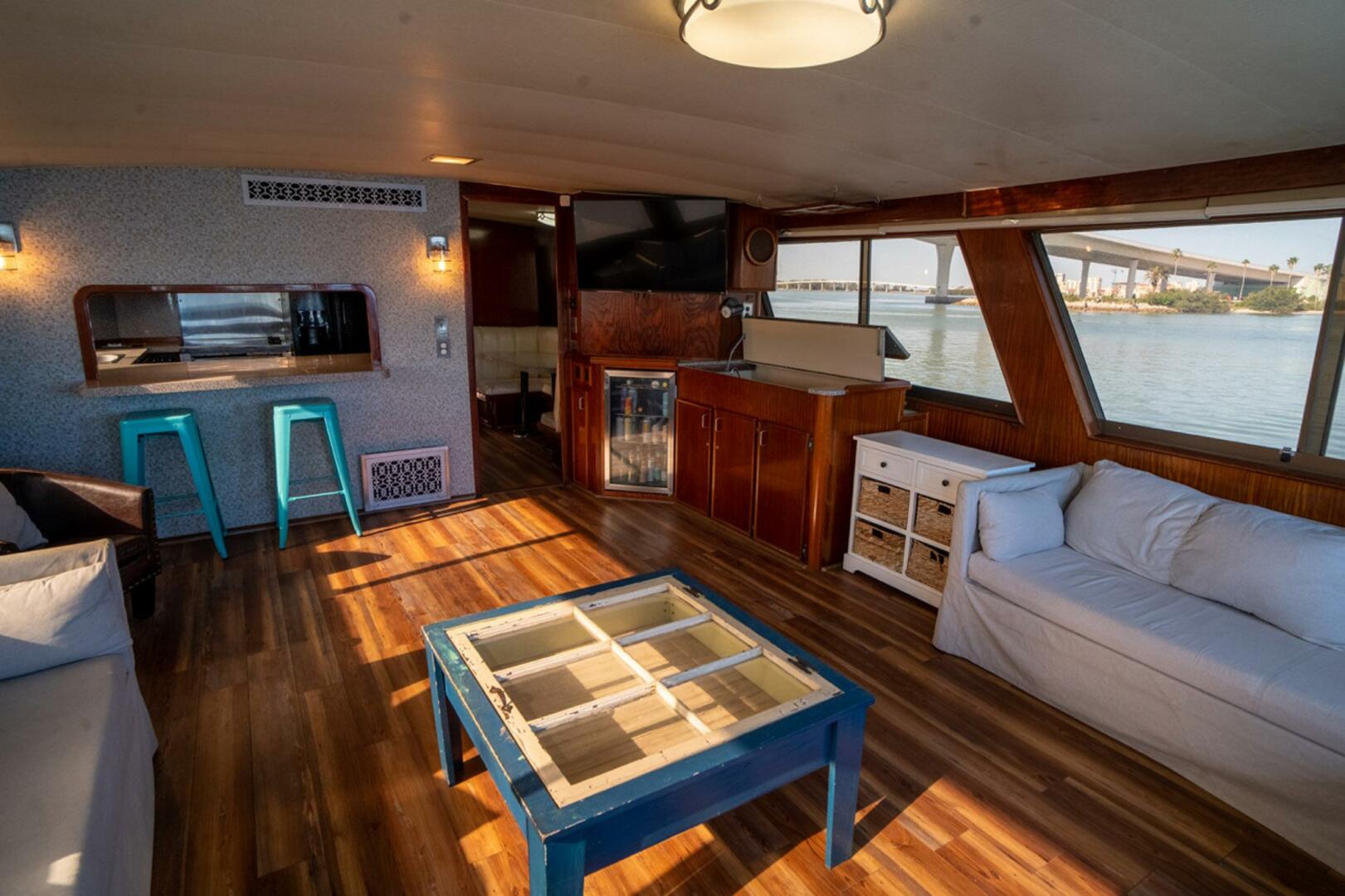 Slide: The Image of Hatteras 61 Motoryacht 1981 - 5276315