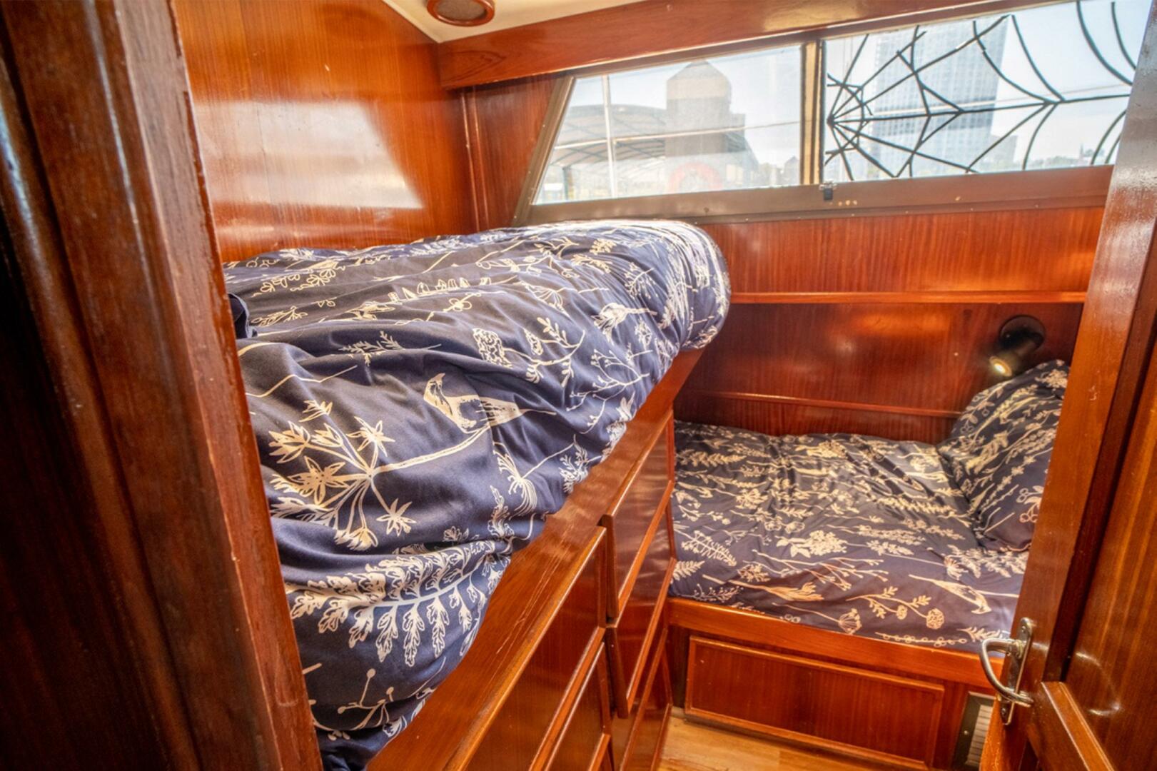 Slide: The Image of Hatteras 61 Motoryacht 1981 - 5276326