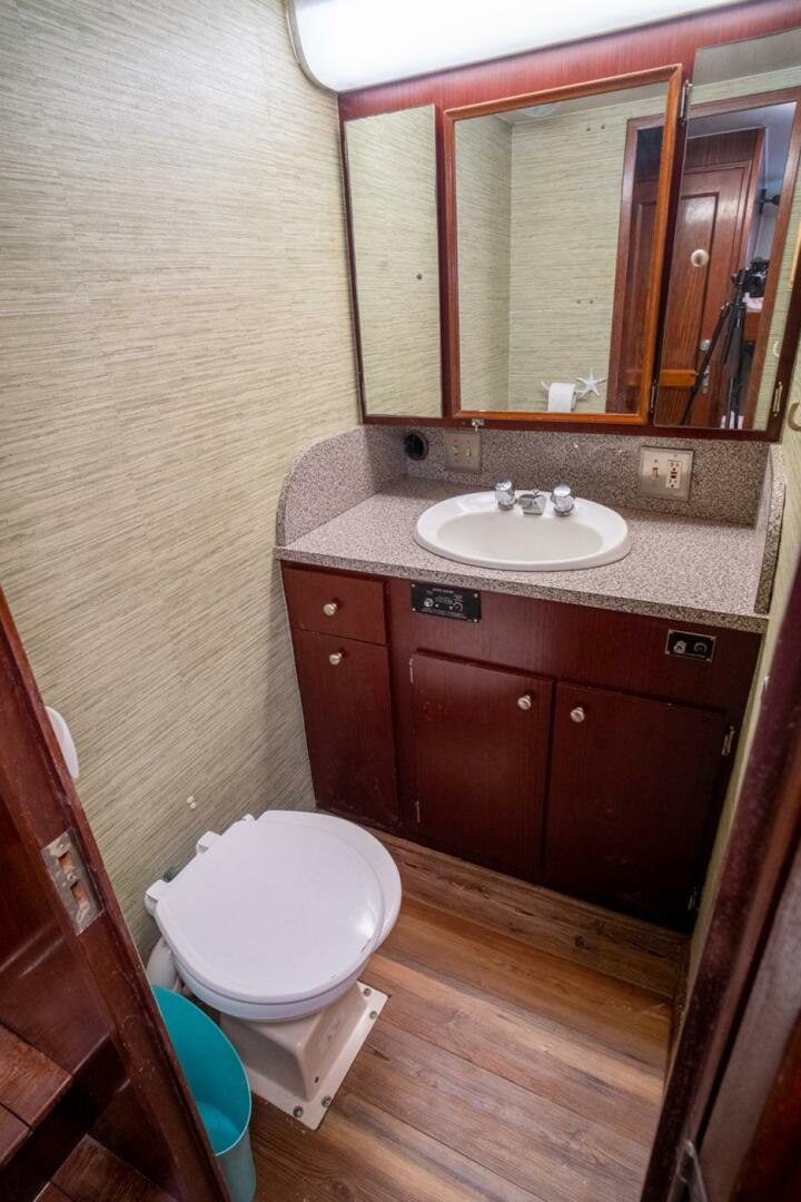 Slide: The Image of Hatteras 61 Motoryacht 1981 - 5276327