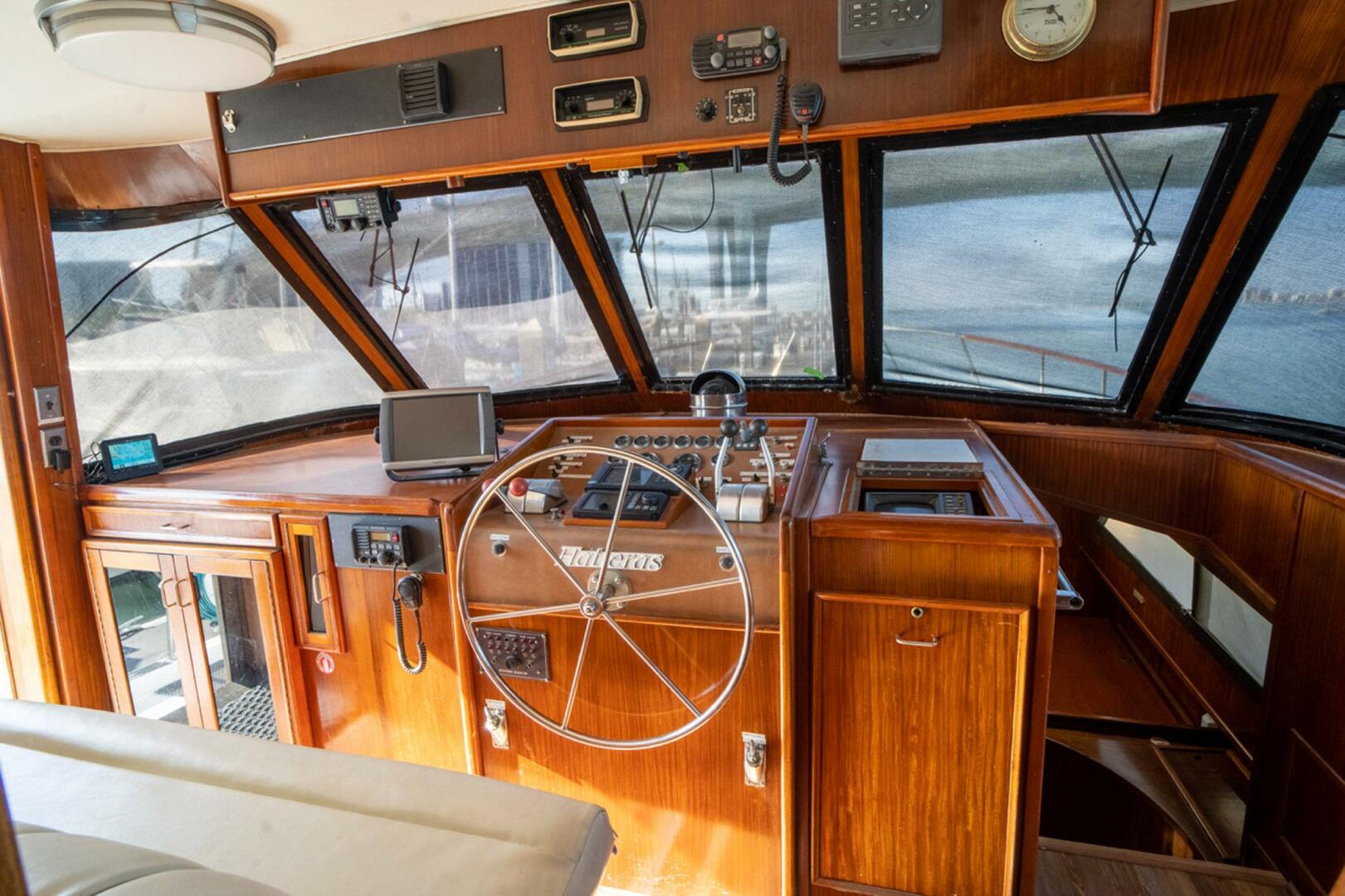 Slide: The Image of Hatteras 61 Motoryacht 1981 - 5276331