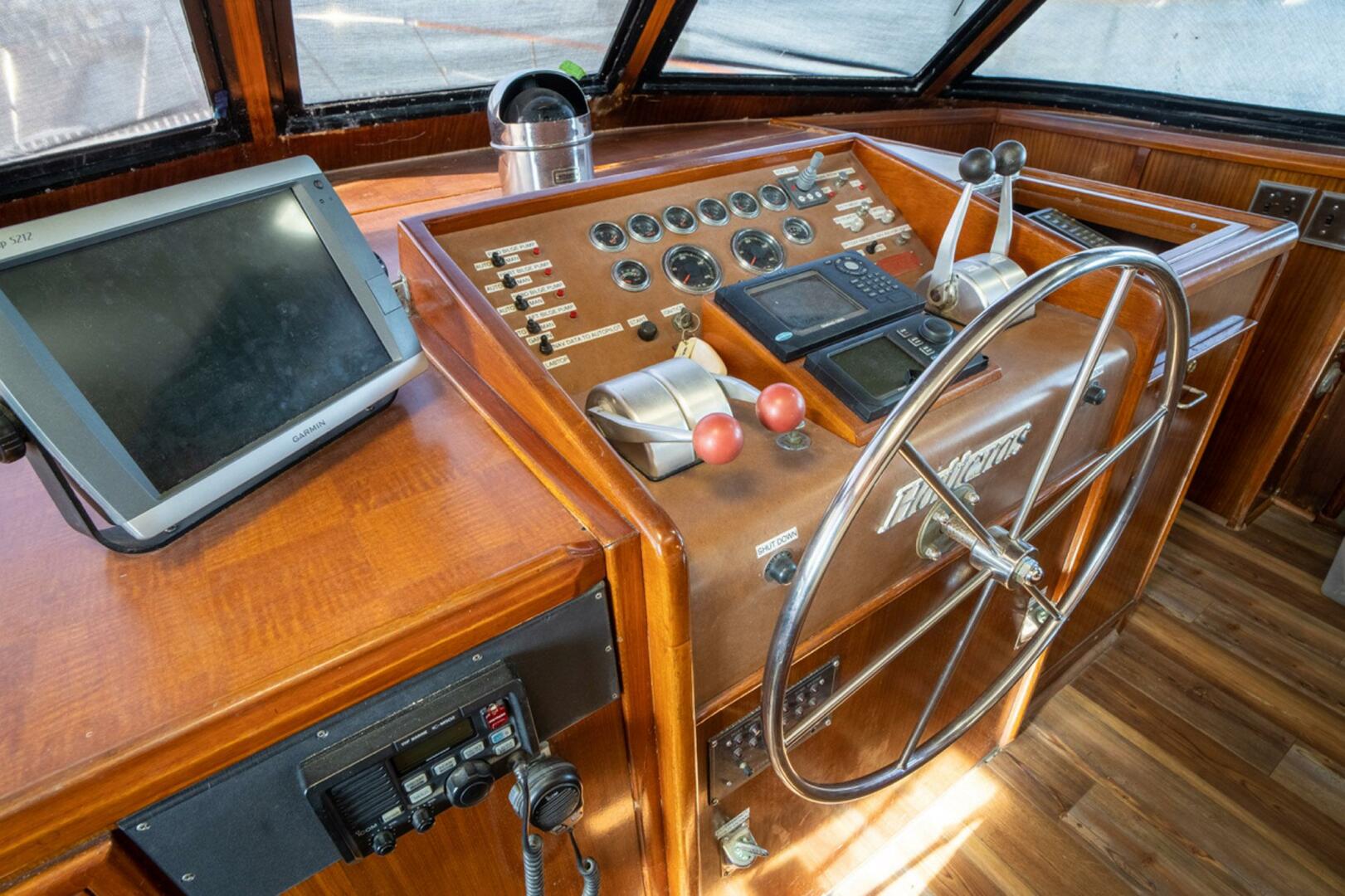 Slide: The Image of Hatteras 61 Motoryacht 1981 - 5276332