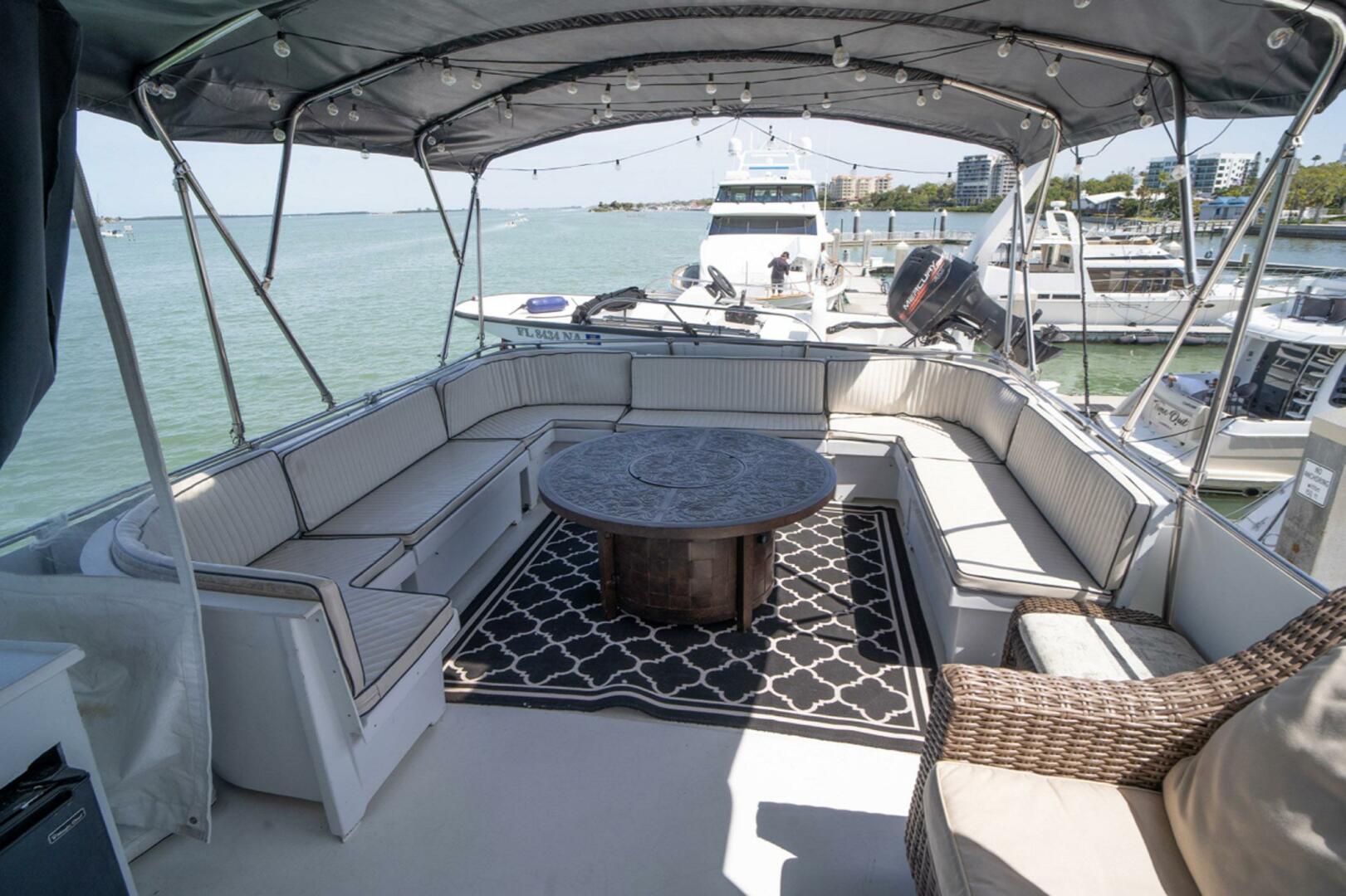 Slide: The Image of Hatteras 61 Motoryacht 1981 - 5276337