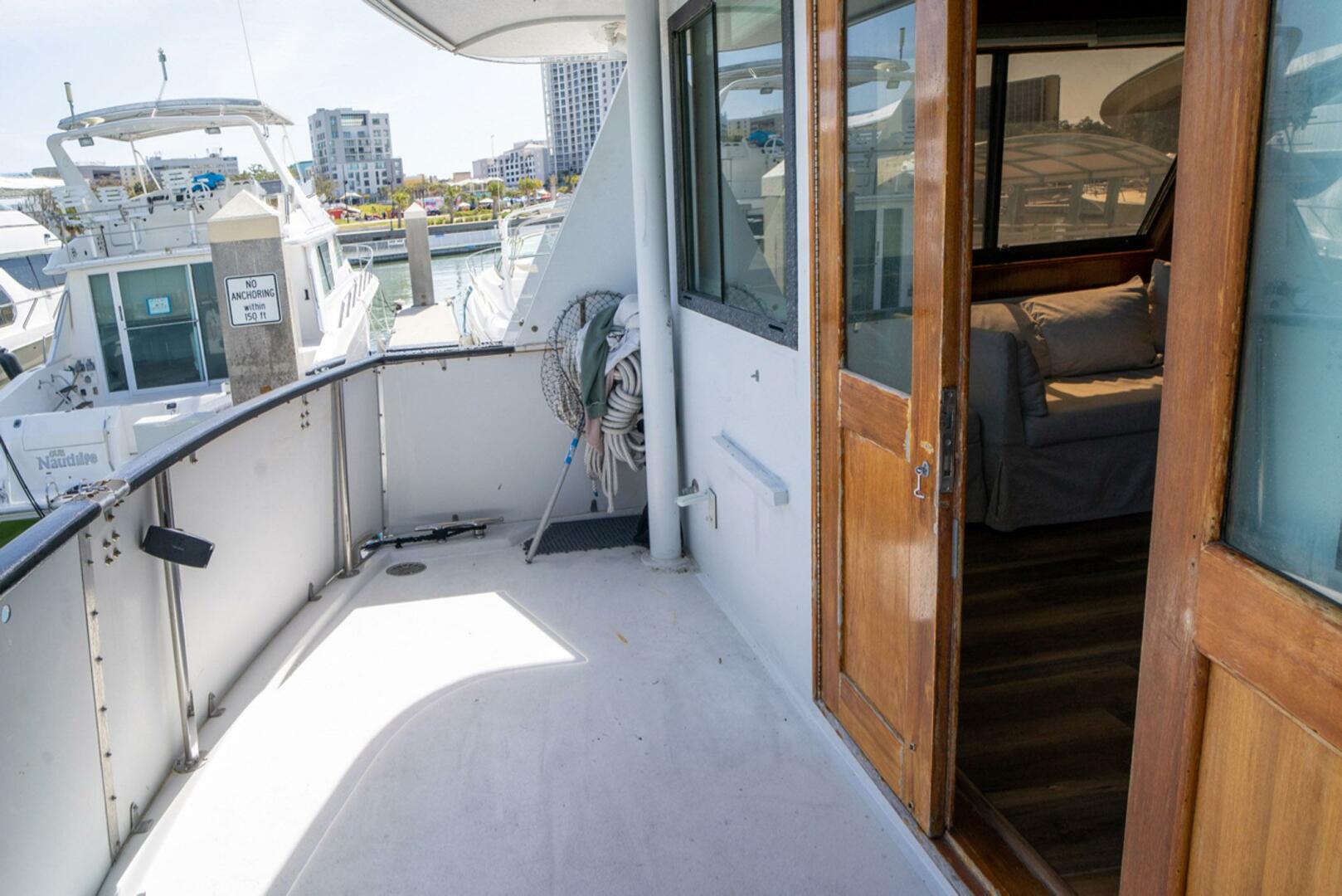 Slide: The Image of Hatteras 61 Motoryacht 1981 - 5276339