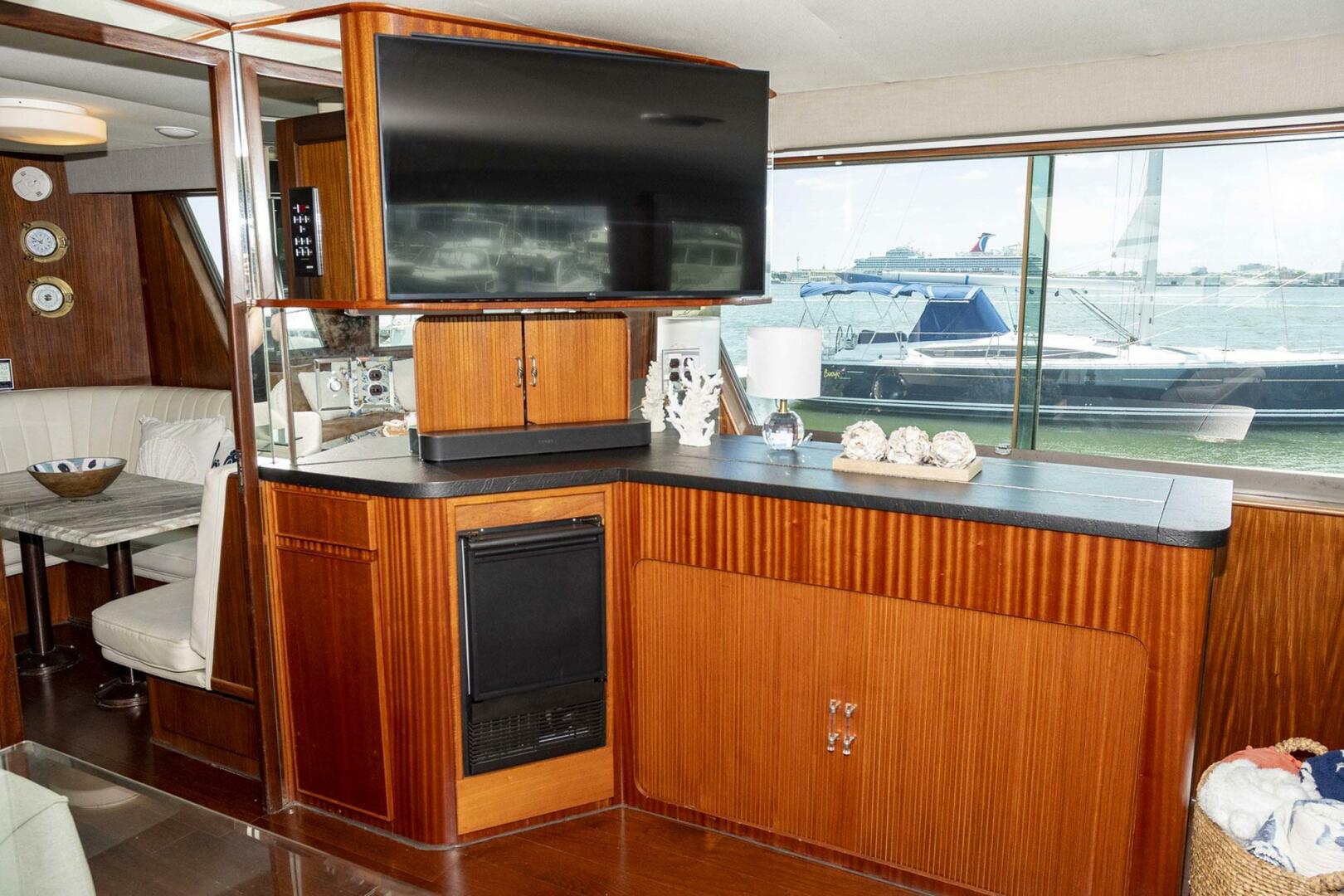 Slide: The Image of Hatteras 63 Motor Yacht 1987 - 4467621