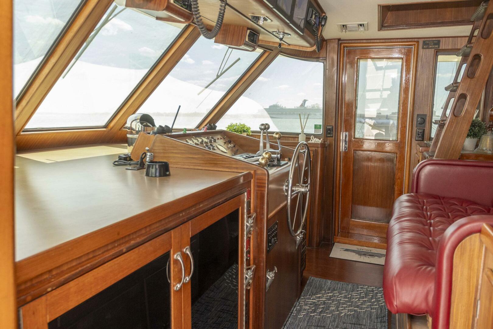 Slide: The Image of Hatteras 63 Motor Yacht 1987 - 4467641