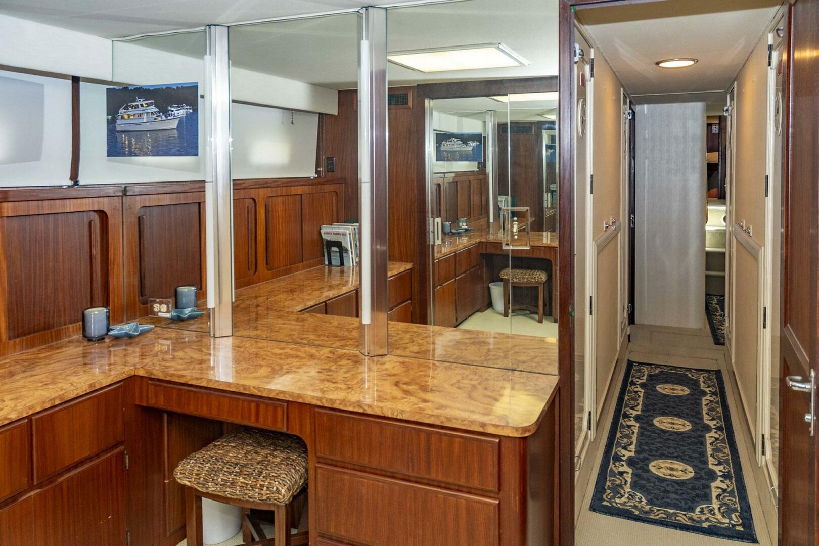 Slide: The Image of Hatteras 63 Motor Yacht 1987 - 4467672