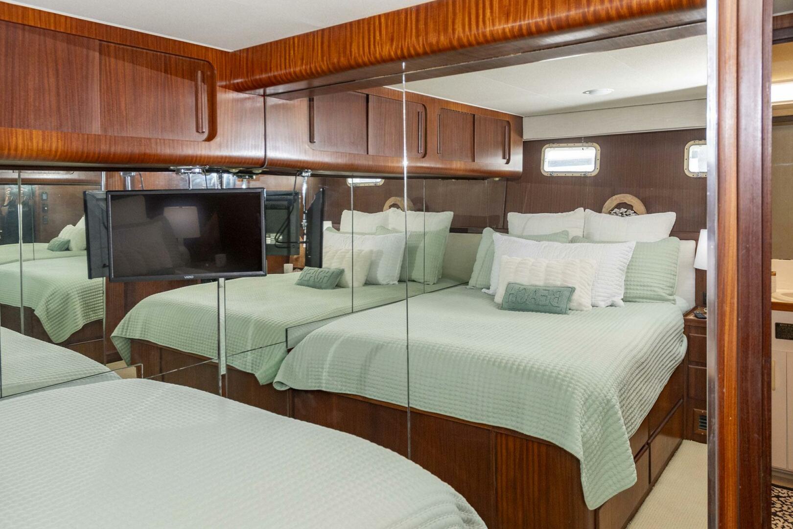 Slide: The Image of Hatteras 63 Motor Yacht 1987 - 4467675