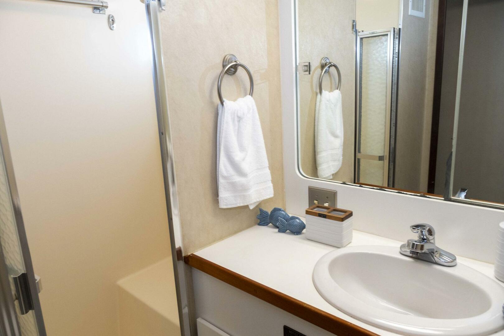 Slide: The Image of Hatteras 63 Motor Yacht 1987 - 4467677