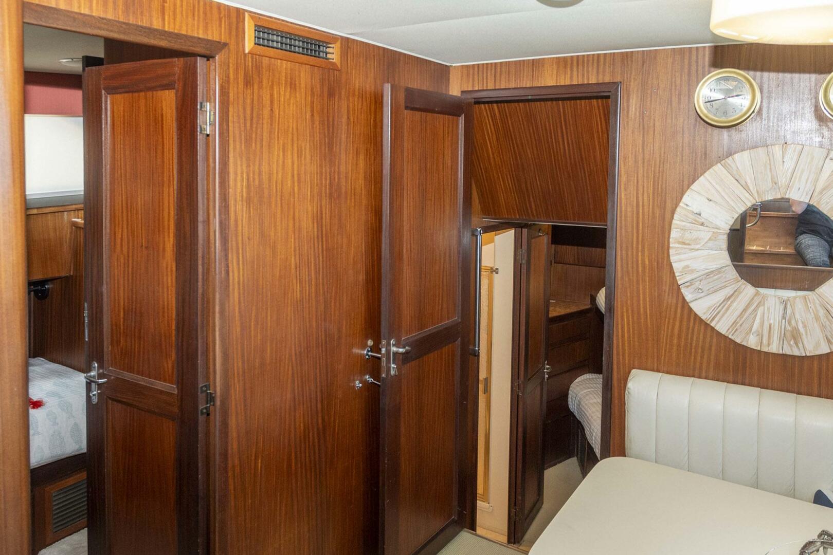 Slide: The Image of Hatteras 63 Motor Yacht 1987 - 4467680