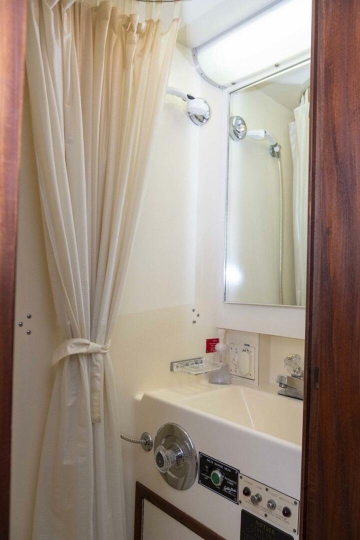 Slide: The Image of Hatteras 63 Motor Yacht 1987 - 4467684