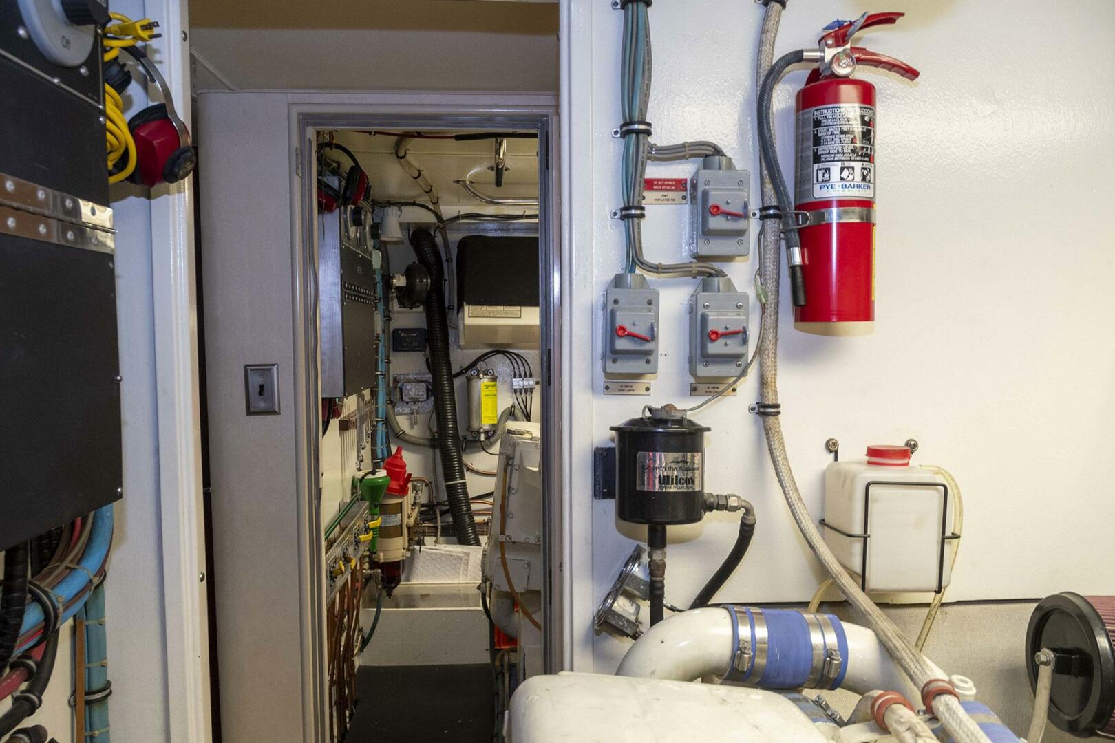 Slide: The Image of Hatteras 63 Motor Yacht 1987 - 4467696