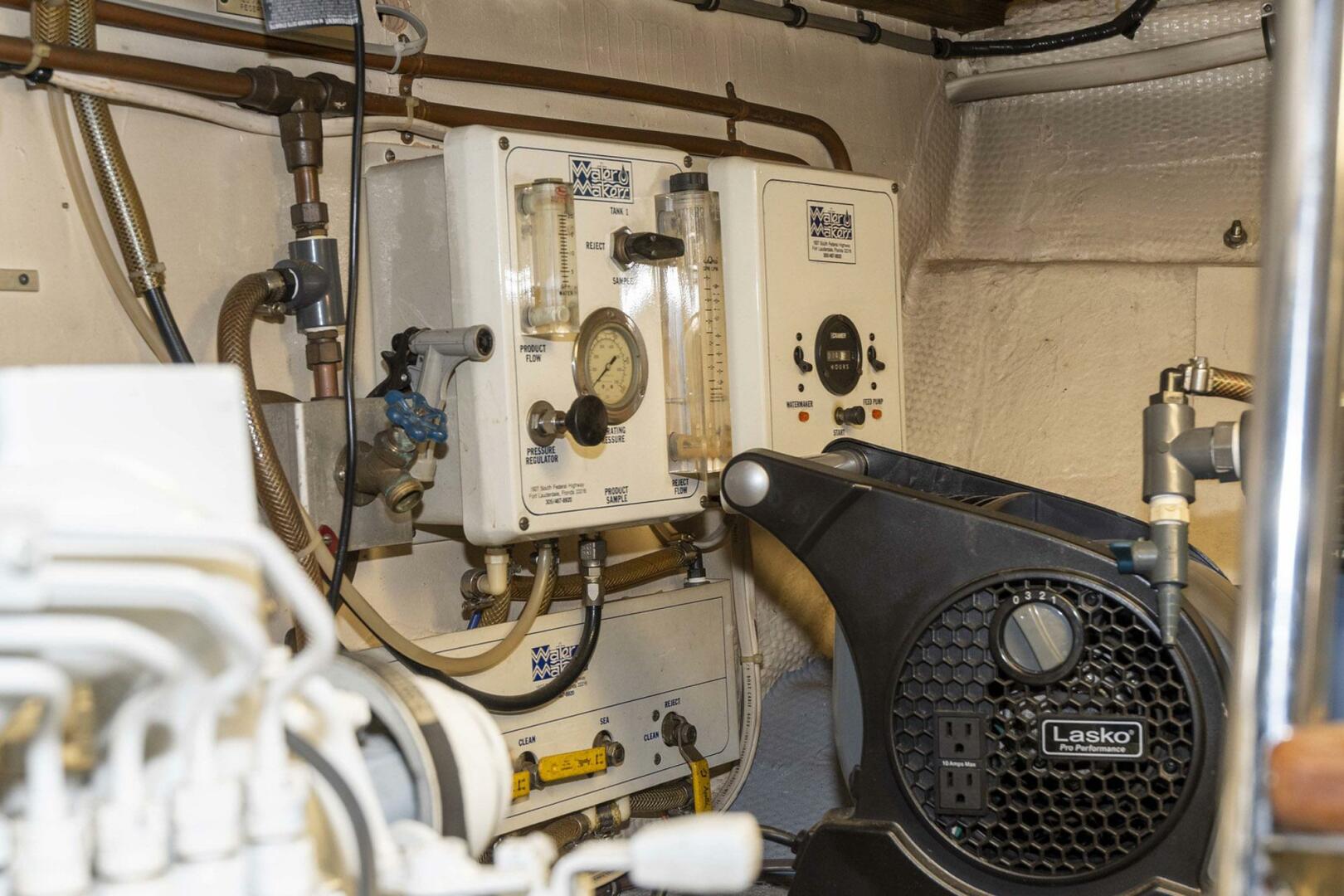 Slide: The Image of Hatteras 63 Motor Yacht 1987 - 4467700