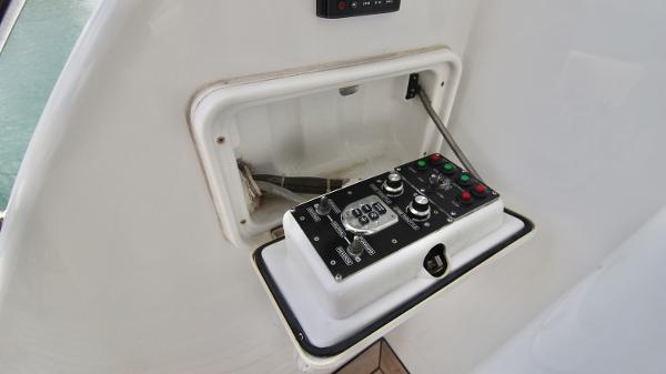 Slide: The Image of Hatteras 64 Motor Yacht 2006 - 19