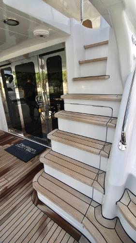 Slide: The Image of Hatteras 64 Motor Yacht 2006 - 20