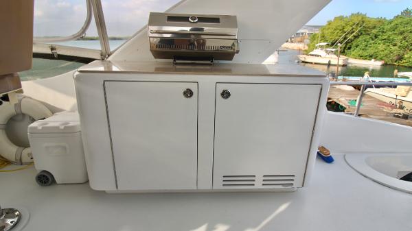 Slide: The Image of Hatteras 64 Motor Yacht 2006 - 23