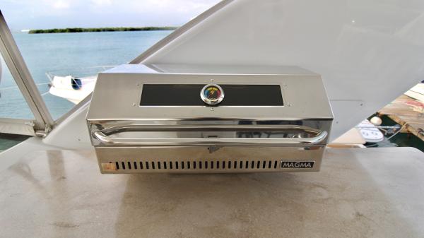 Slide: The Image of Hatteras 64 Motor Yacht 2006 - 24