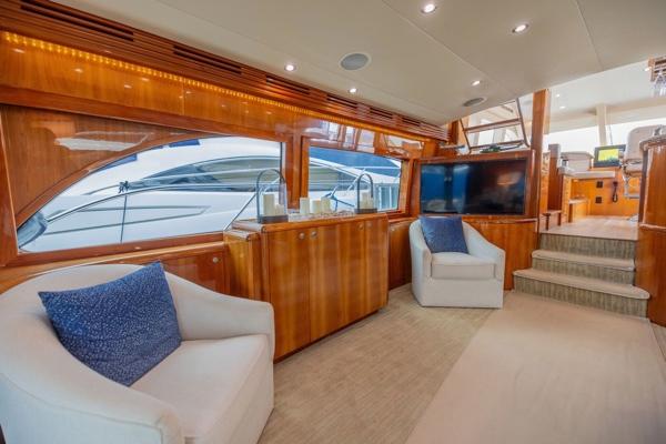 Slide: The Image of Hatteras 64 Motor Yacht 2006 - 29