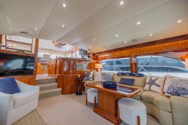 Slide: The Image of Hatteras 64 Motor Yacht 2006 - 31