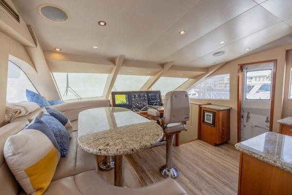 Slide: The Image of Hatteras 64 Motor Yacht 2006 - 36
