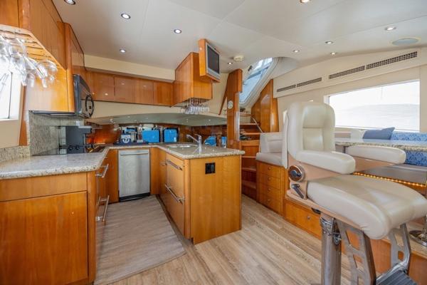 Slide: The Image of Hatteras 64 Motor Yacht 2006 - 45
