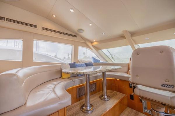 Slide: The Image of Hatteras 64 Motor Yacht 2006 - 46