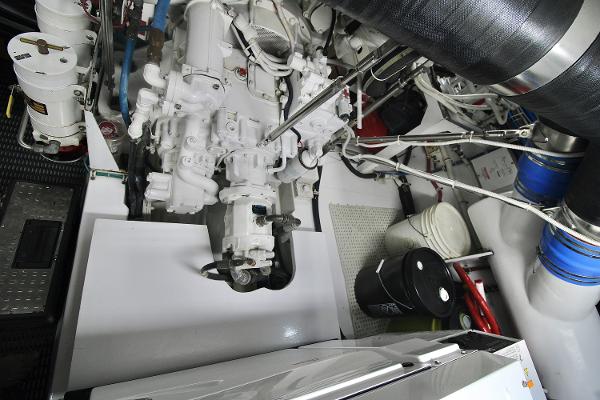 Slide: The Image of Hatteras 64 Motor Yacht 2006 - 71